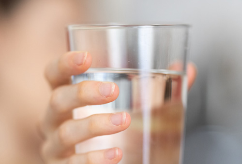 纯净水、天然水、矿泉水的区别